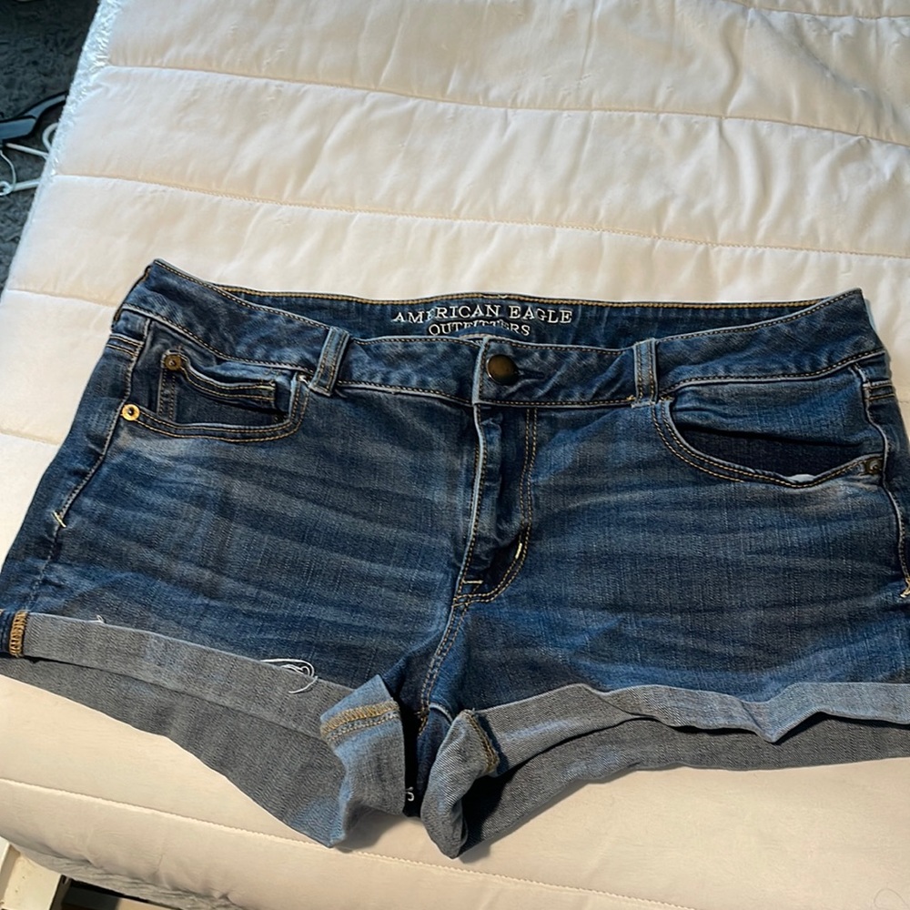 American Eagle medium wash shortie shorts